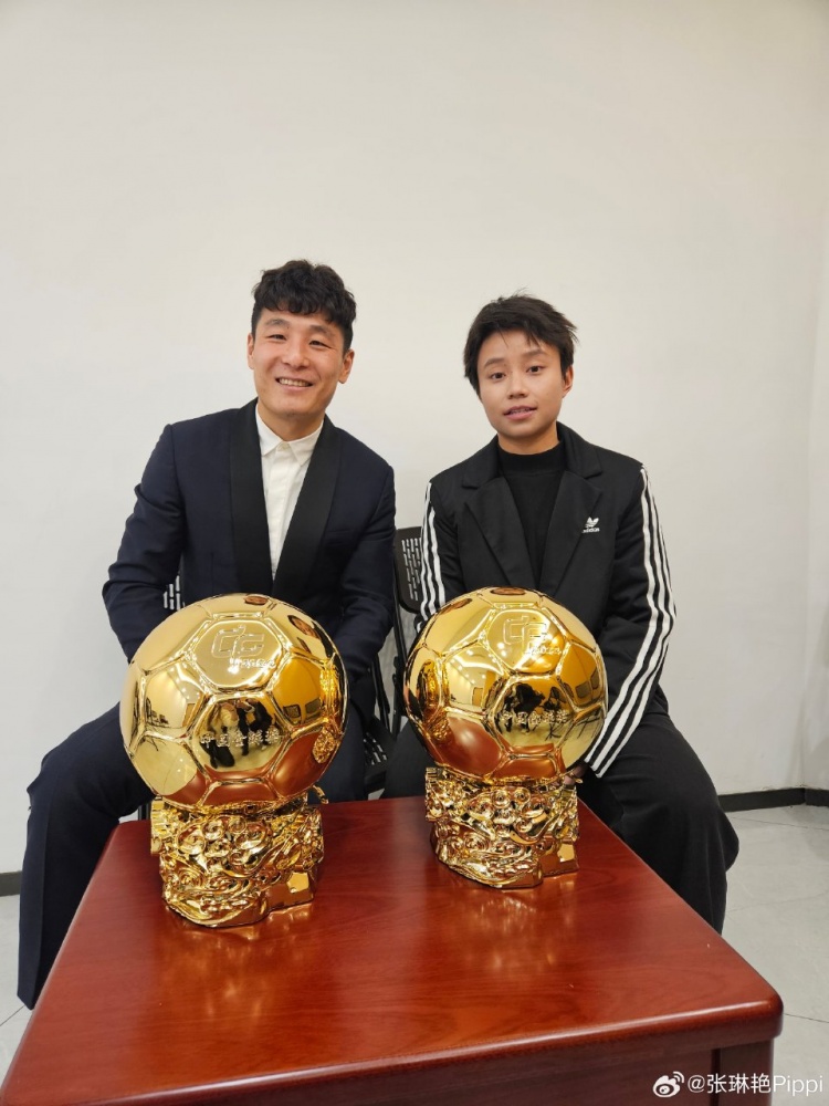  張琳艷社媒曬與武磊合照：感謝、榮幸、幸運，祝磊哥早日康復