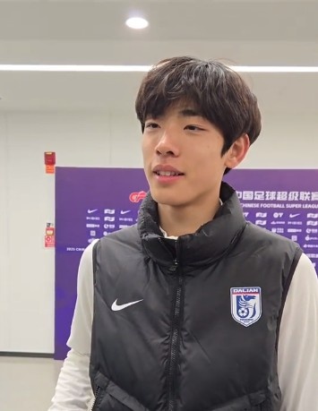  國青歸來上演中超首秀，朱鵬宇：感覺很好，場上大哥們很支持我