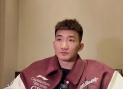  咋形容你和王博的關(guān)系？孫銘徽：像家人 他訓練&生活中很照顧我們