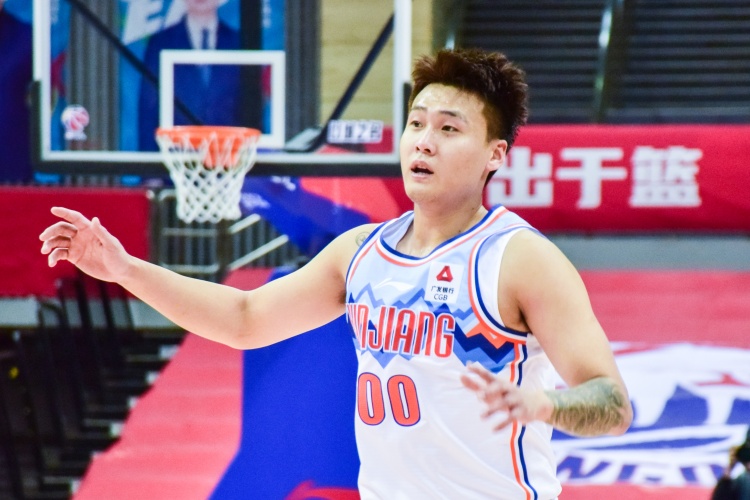  狀態(tài)回來了！趙睿18中7拿到22分5板4助1斷 正負值+15