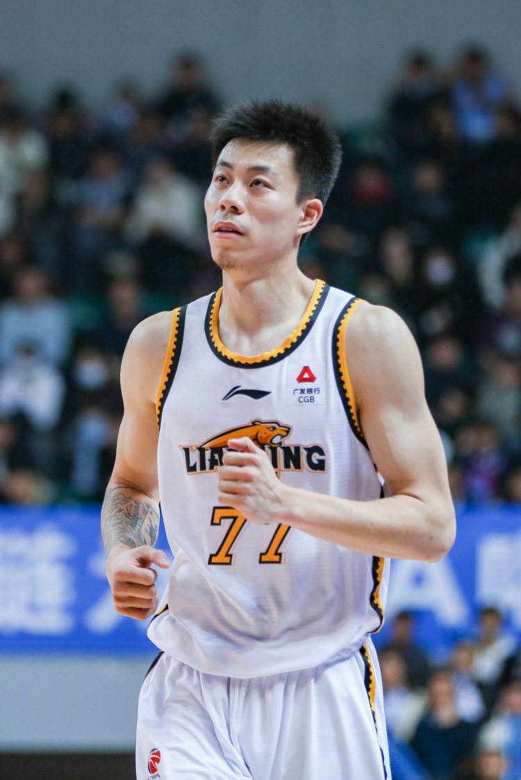  媒體人：張鎮(zhèn)麟、韓德君將因傷缺席今晚對(duì)陣北控的比賽