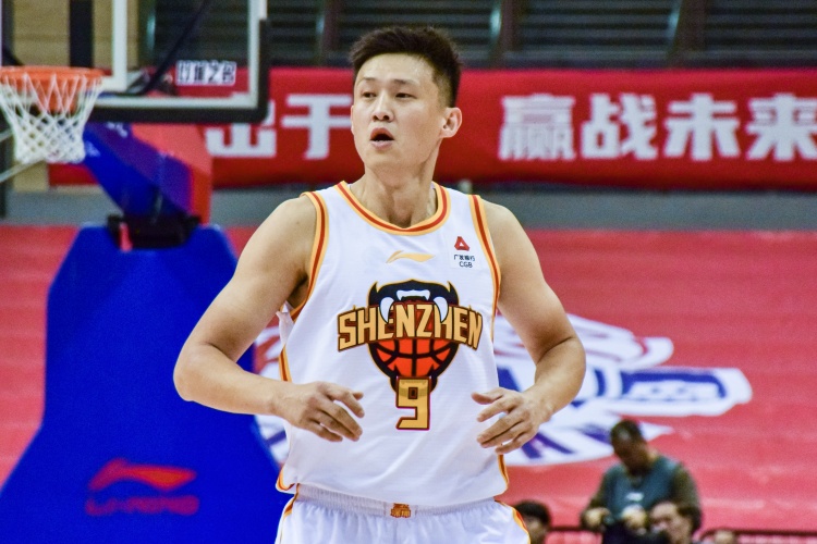  老將盡力了！周鵬8中7高效拿下16分3板1助1斷 正負(fù)值+4全隊(duì)最高