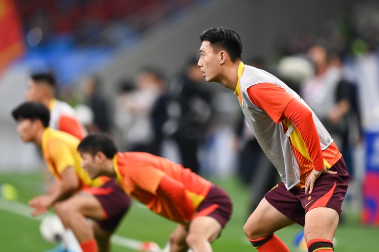  足球報：張玉寧、蔣圣龍均有不同程度傷病，伊萬未讓在熱身賽出場